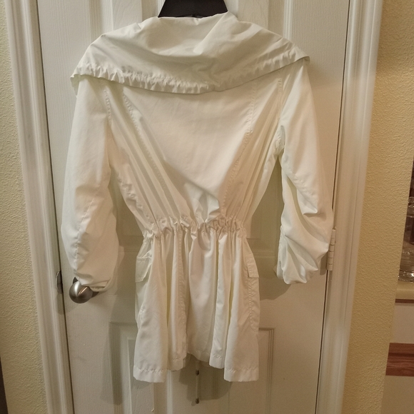 Jacket - Picture 2 of 11